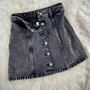 H&M denim skirt, black, button front, size 2 NWT